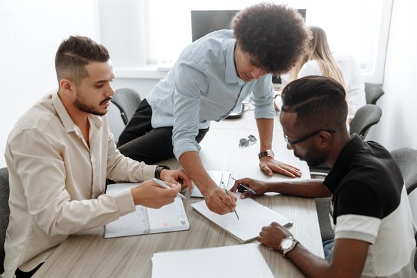 Comment choisir le meilleur service de conciergerie d'entreprise